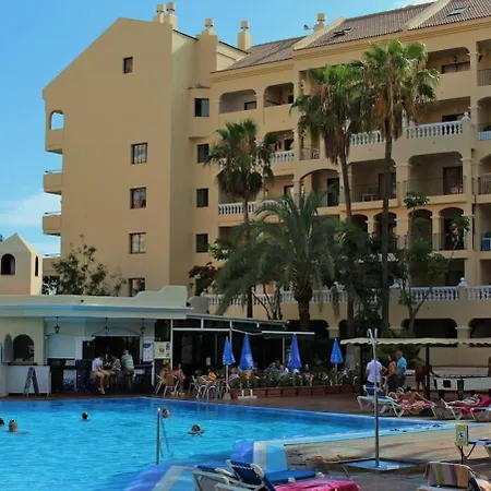 One Bed In Castle Harbour C106 Apartman